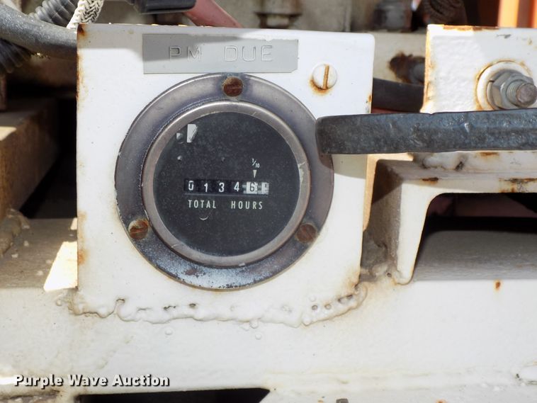 image for item DG2430 1986 Ford F8000 vacuum truck