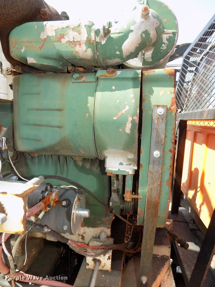 image for item DG2430 1986 Ford F8000 vacuum truck