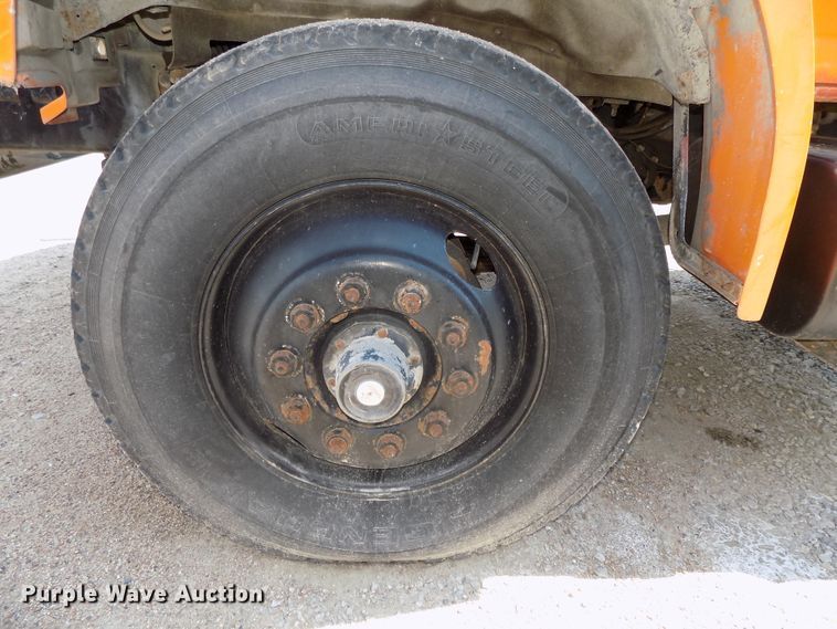 image for item DG2430 1986 Ford F8000 vacuum truck