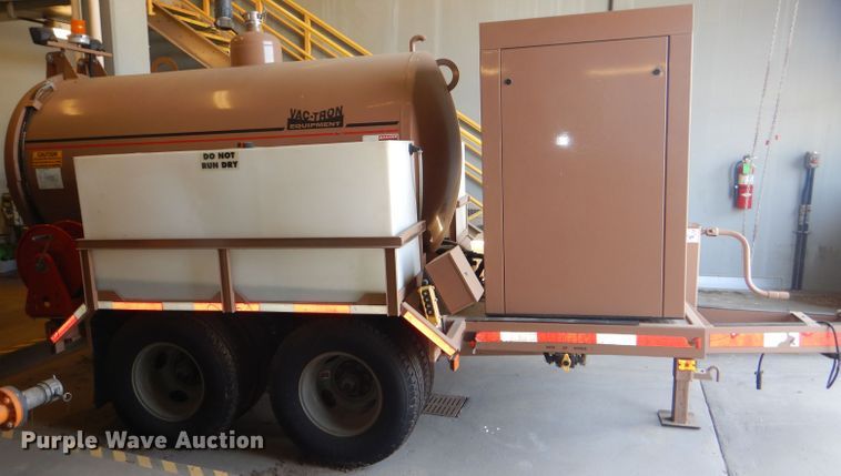 image for item DG4852 2004 Vactron VT-19 tank trailer