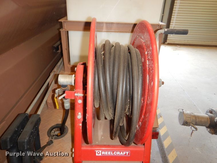 image for item DG4852 2004 Vactron VT-19 tank trailer