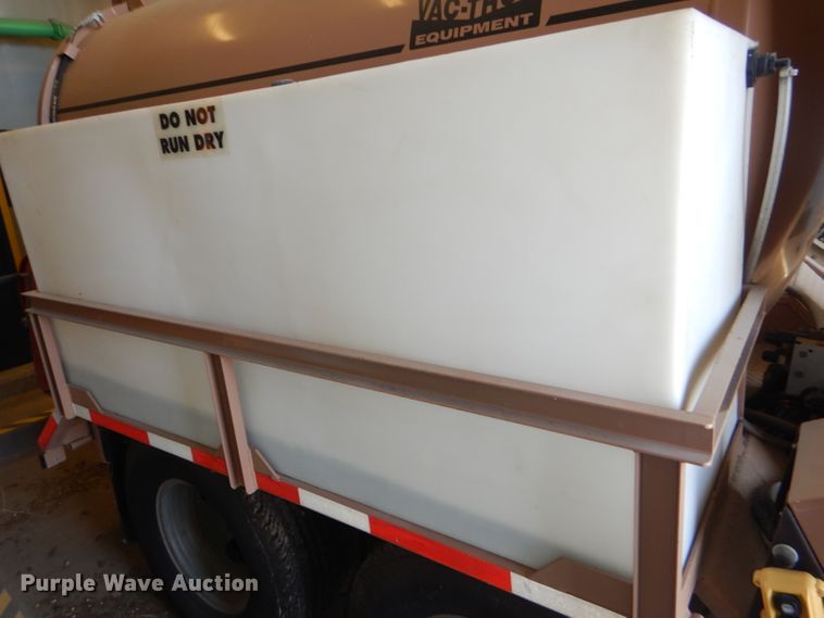 image for item DG4852 2004 Vactron VT-19 tank trailer