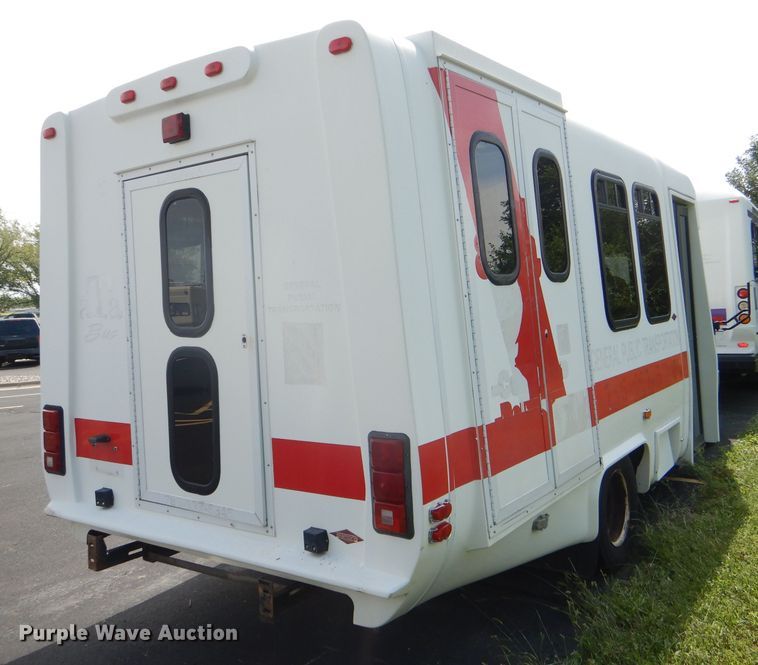 image for item DG4928 2011 Ford Econoline E350 Super Duty shuttle bus