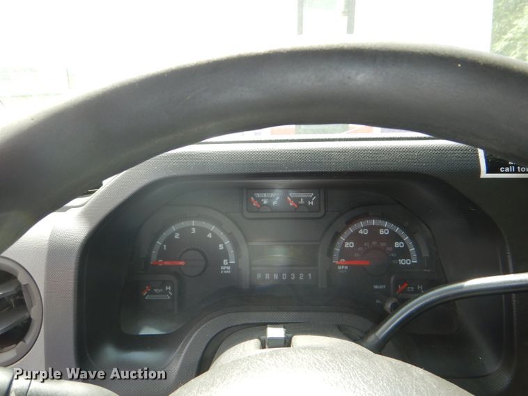 image for item DG4928 2011 Ford Econoline E350 Super Duty shuttle bus