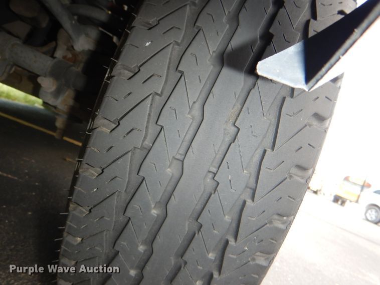 image for item DG4928 2011 Ford Econoline E350 Super Duty shuttle bus