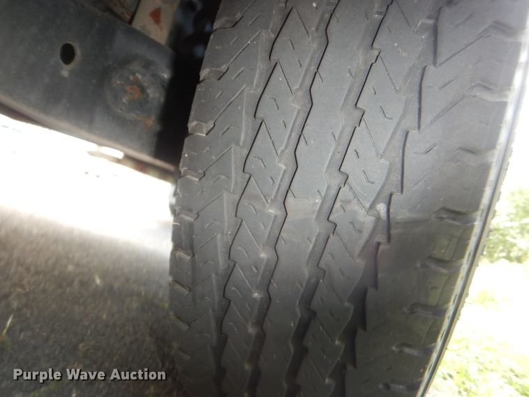 image for item DG4928 2011 Ford Econoline E350 Super Duty shuttle bus