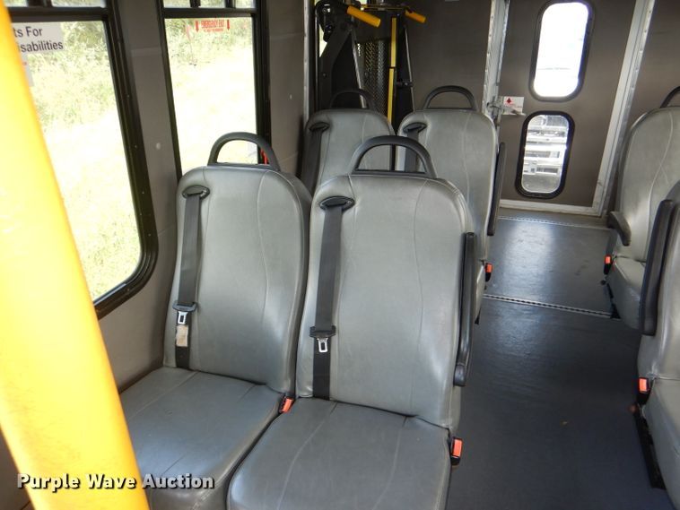 image for item DG4928 2011 Ford Econoline E350 Super Duty shuttle bus