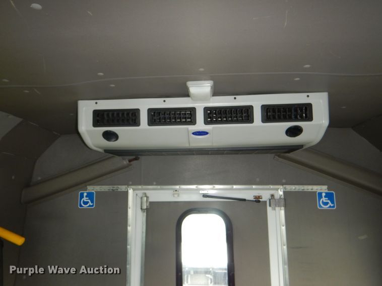 image for item DG4928 2011 Ford Econoline E350 Super Duty shuttle bus