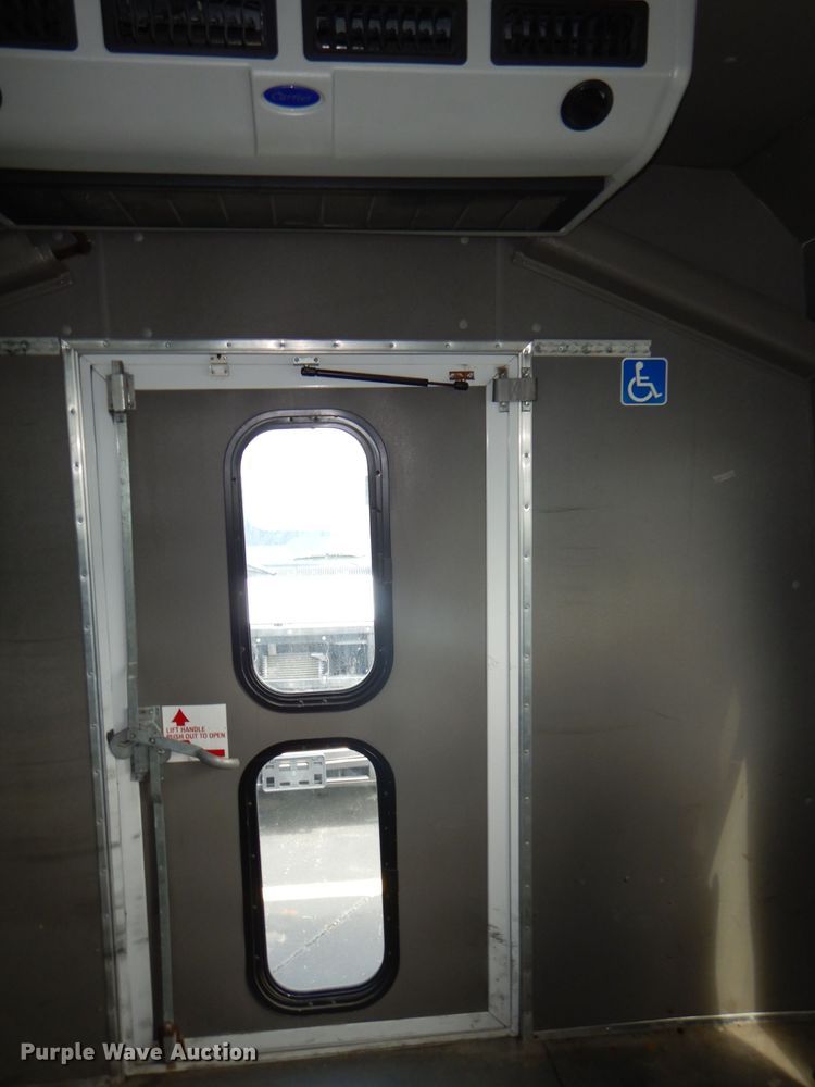 image for item DG4928 2011 Ford Econoline E350 Super Duty shuttle bus