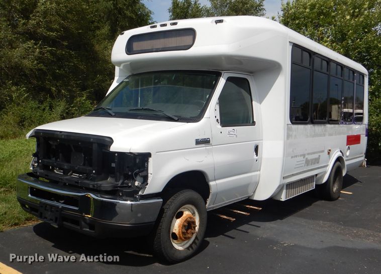 image for item DG4956 2010 Ford Econoline E450 Super Duty shuttle bus