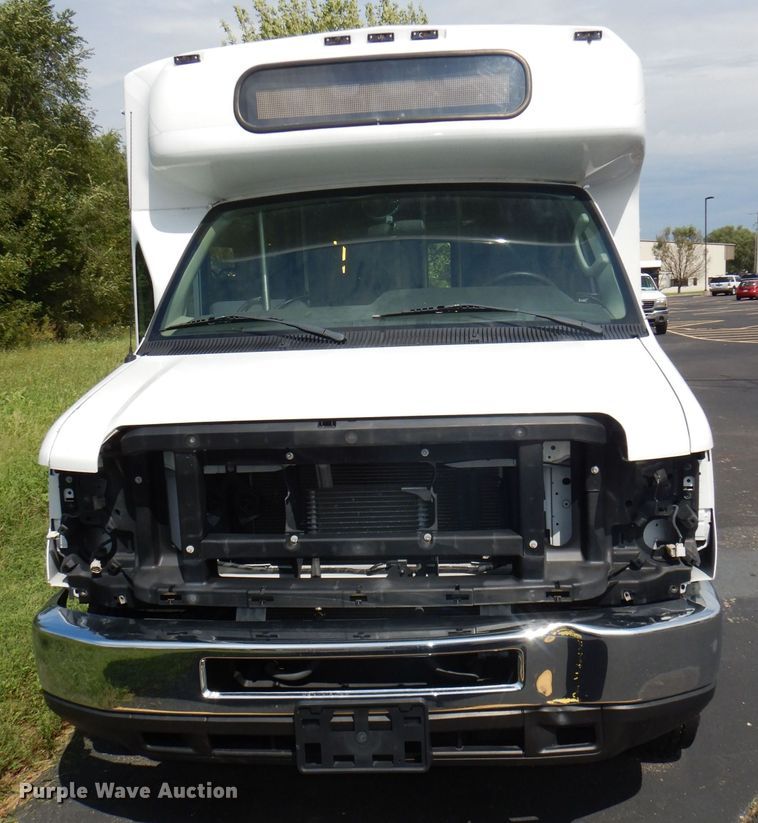 image for item DG4956 2010 Ford Econoline E450 Super Duty shuttle bus