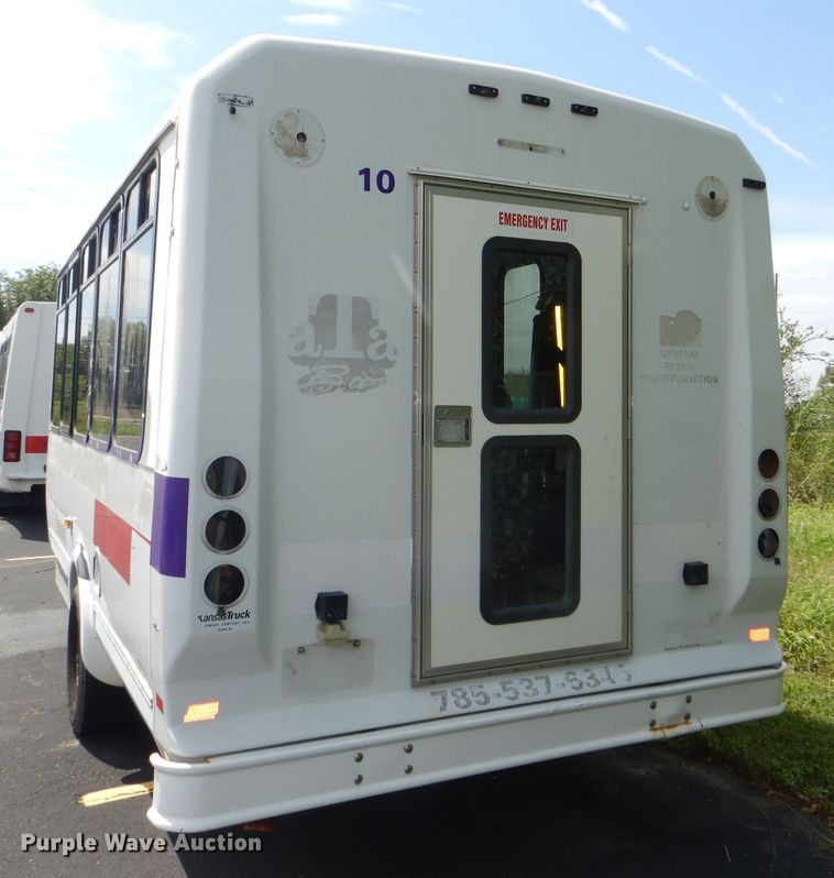 image for item DG4956 2010 Ford Econoline E450 Super Duty shuttle bus