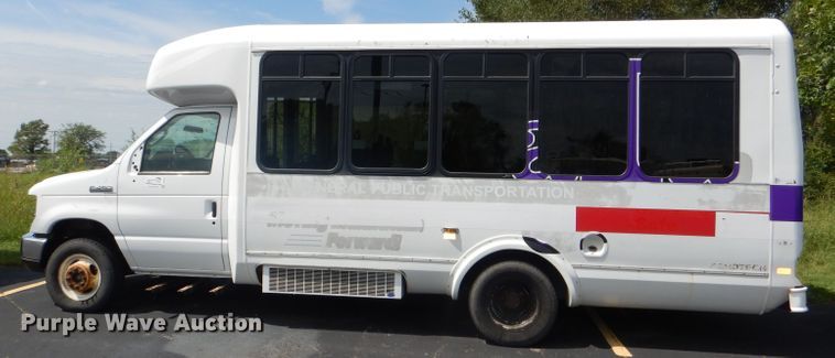 image for item DG4956 2010 Ford Econoline E450 Super Duty shuttle bus