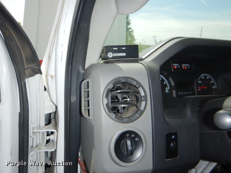 image for item DG4956 2010 Ford Econoline E450 Super Duty shuttle bus