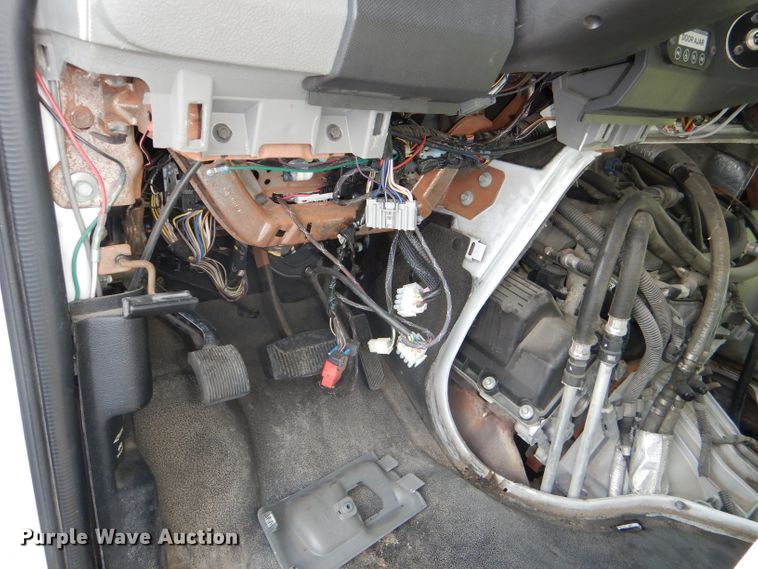 image for item DG4956 2010 Ford Econoline E450 Super Duty shuttle bus