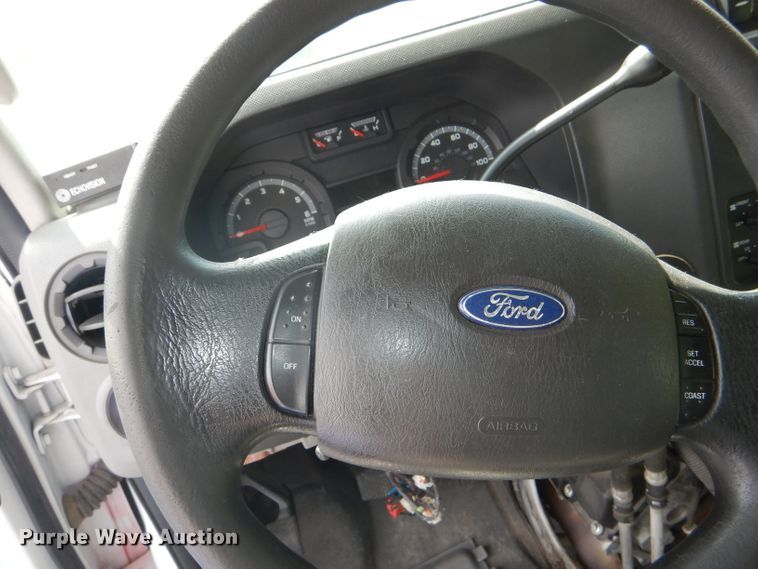 image for item DG4956 2010 Ford Econoline E450 Super Duty shuttle bus