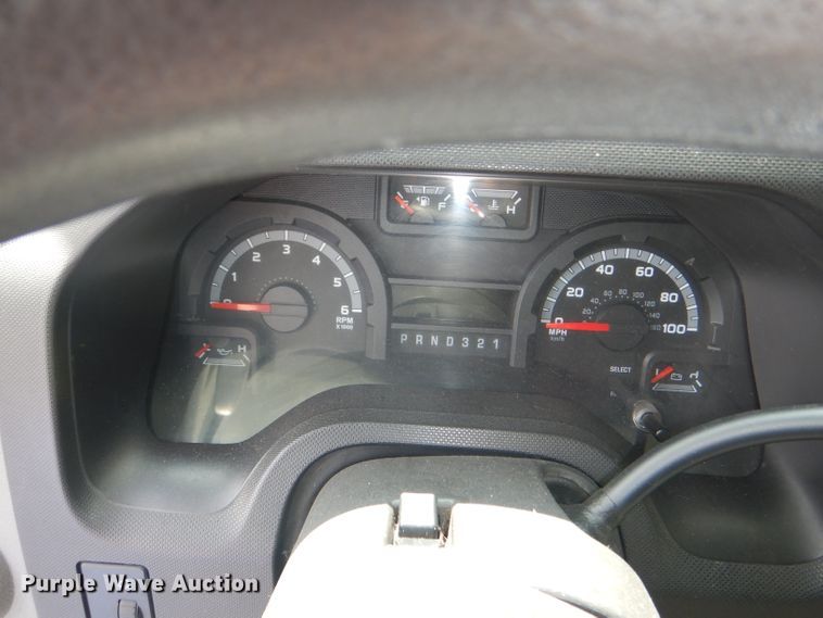 image for item DG4956 2010 Ford Econoline E450 Super Duty shuttle bus