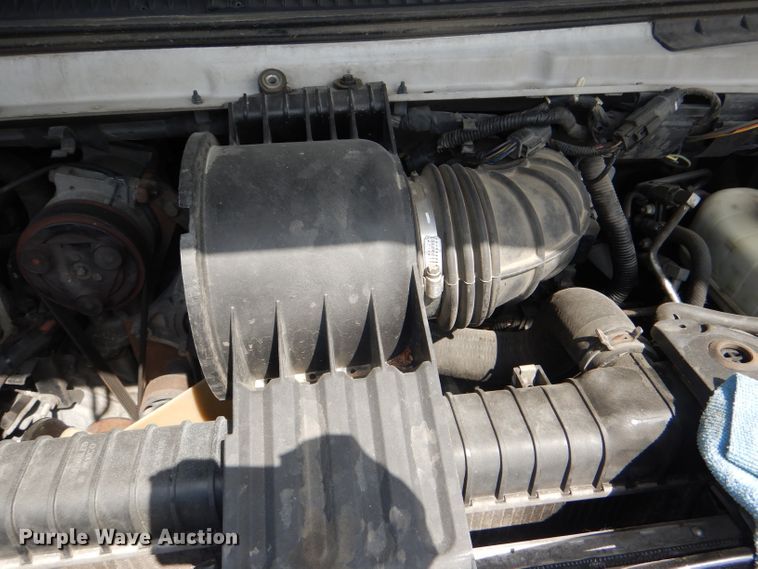 image for item DG4956 2010 Ford Econoline E450 Super Duty shuttle bus