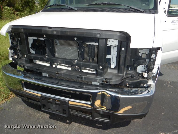 image for item DG4956 2010 Ford Econoline E450 Super Duty shuttle bus