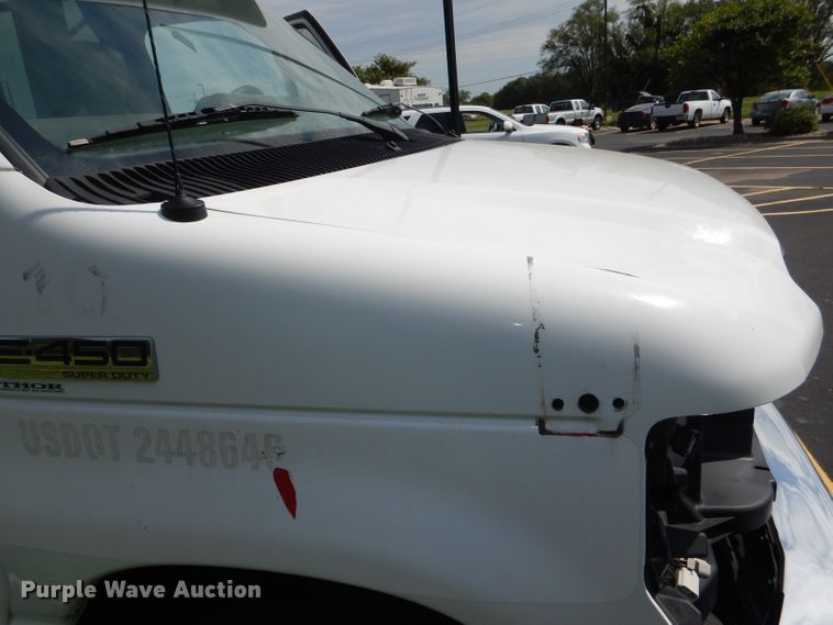 image for item DG4956 2010 Ford Econoline E450 Super Duty shuttle bus