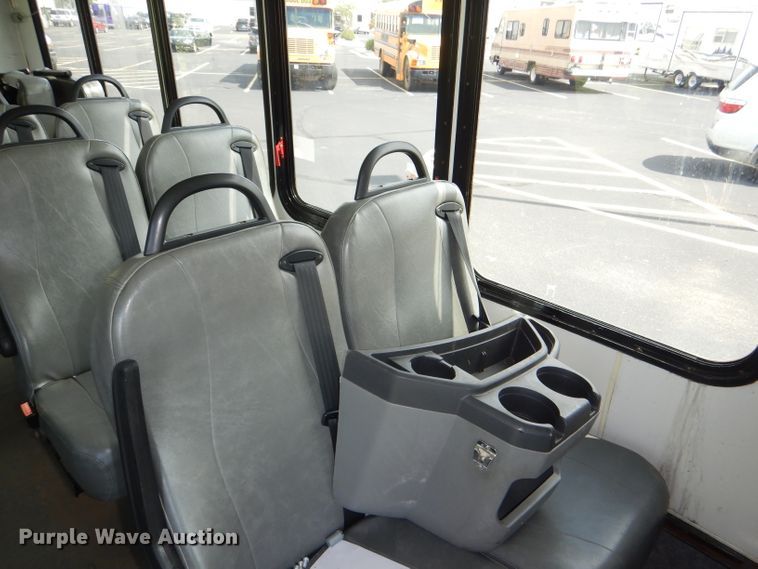 image for item DG4956 2010 Ford Econoline E450 Super Duty shuttle bus