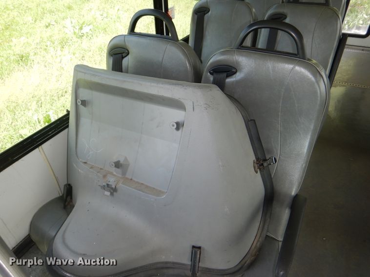 image for item DG4956 2010 Ford Econoline E450 Super Duty shuttle bus