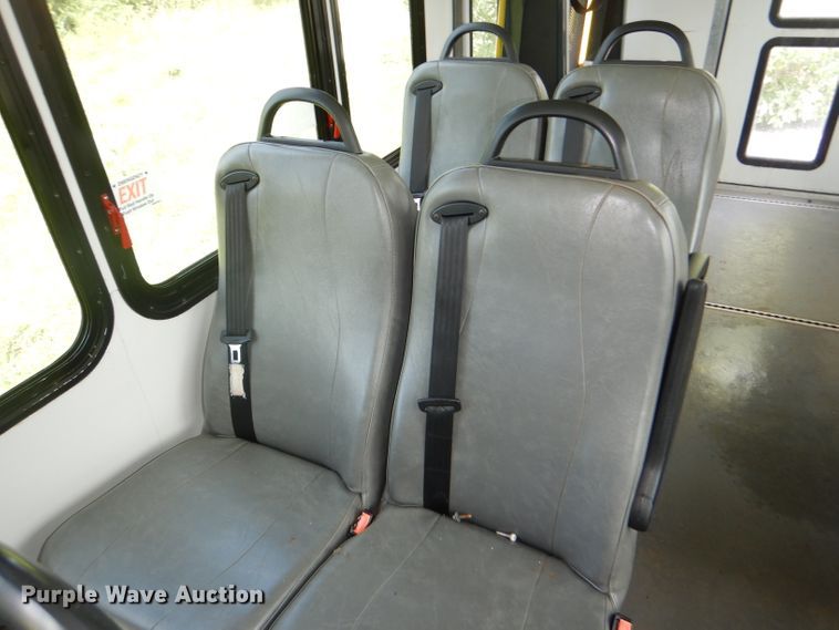 image for item DG4956 2010 Ford Econoline E450 Super Duty shuttle bus