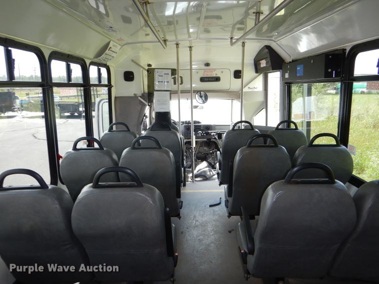 image for item DG4956 2010 Ford Econoline E450 Super Duty shuttle bus