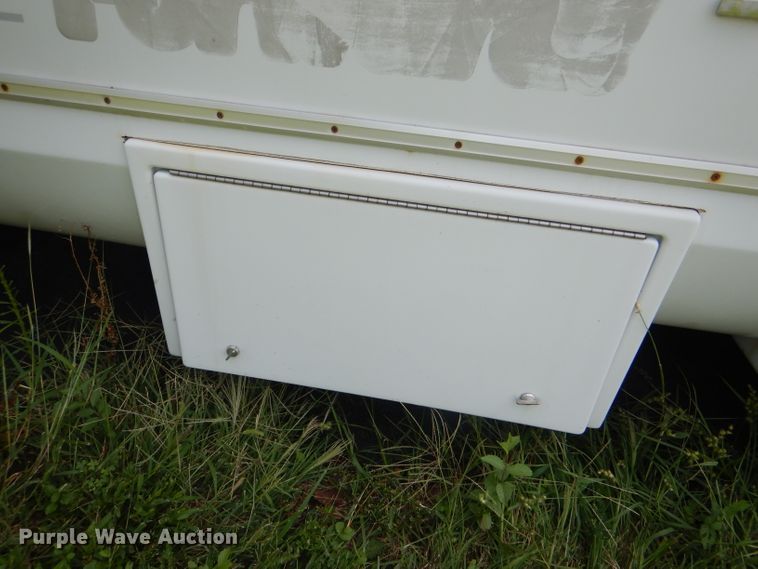 image for item DG4956 2010 Ford Econoline E450 Super Duty shuttle bus