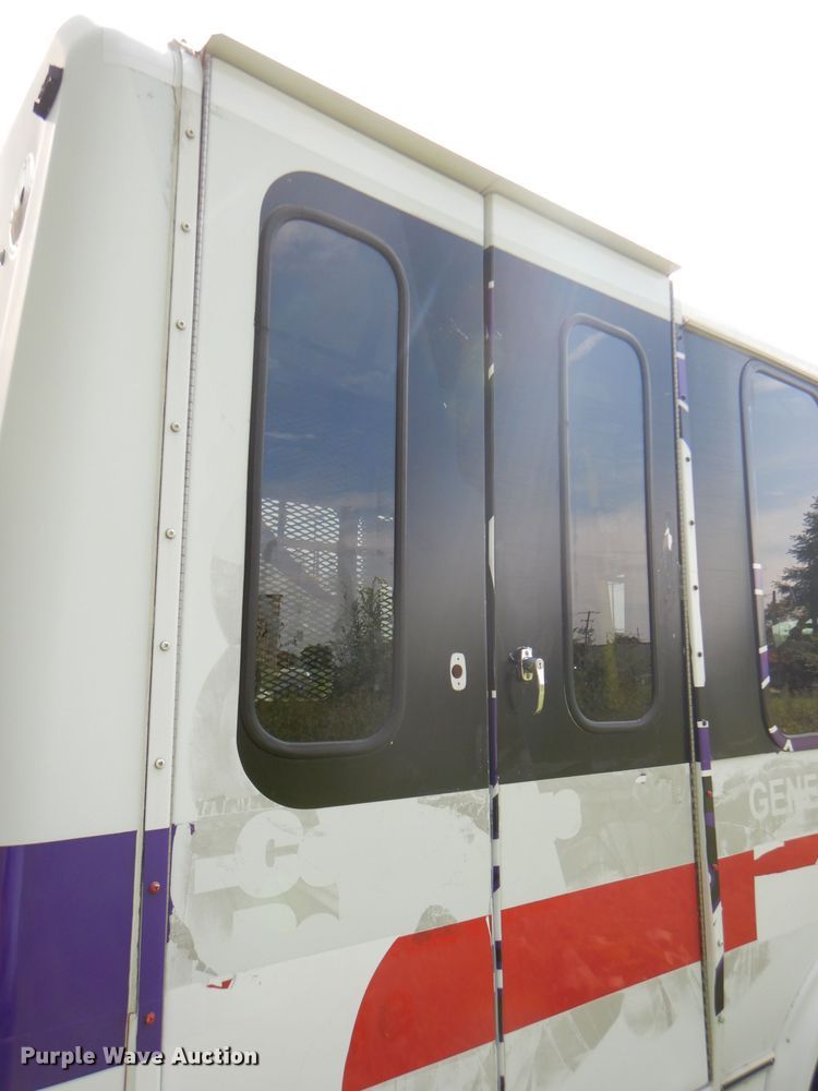 image for item DG4956 2010 Ford Econoline E450 Super Duty shuttle bus