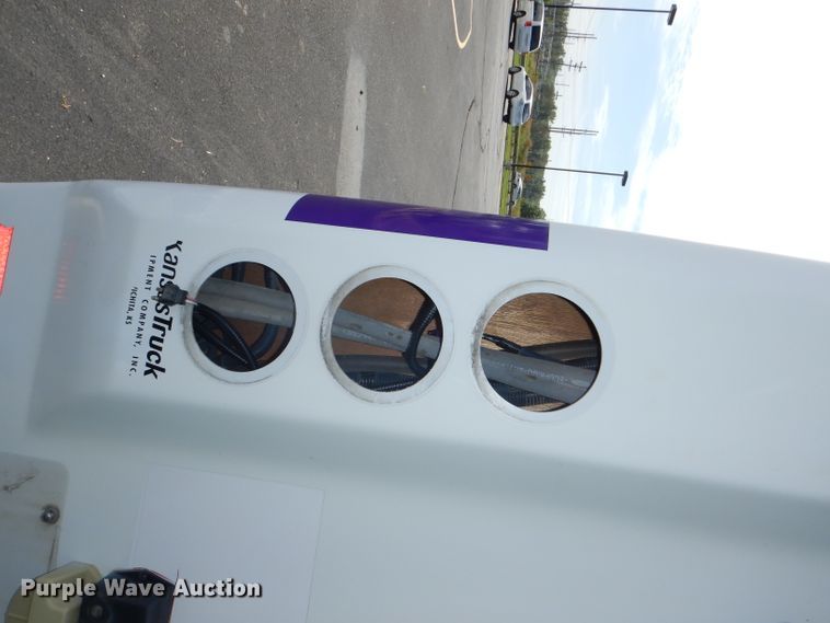 image for item DG4956 2010 Ford Econoline E450 Super Duty shuttle bus