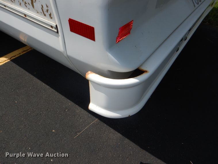 image for item DG4956 2010 Ford Econoline E450 Super Duty shuttle bus