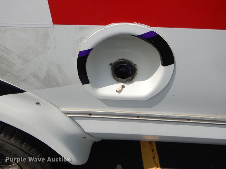 image for item DG4956 2010 Ford Econoline E450 Super Duty shuttle bus