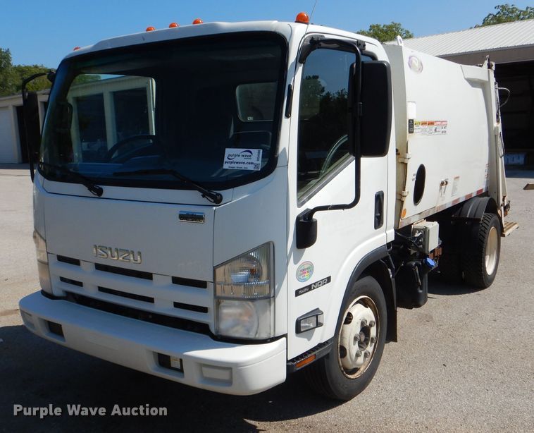 image for item DG4980 2012 Isuzu NQR refuse truck