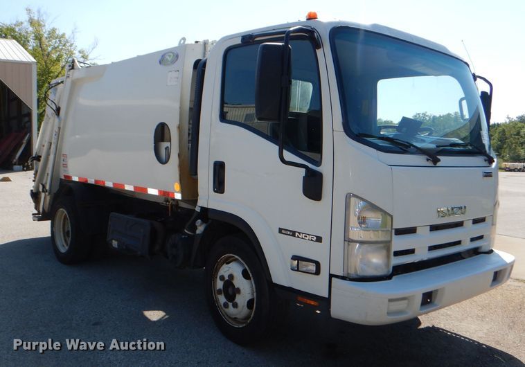 image for item DG4980 2012 Isuzu NQR refuse truck