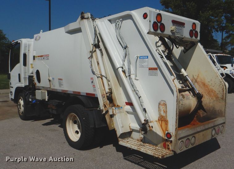 image for item DG4980 2012 Isuzu NQR refuse truck