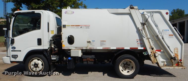 image for item DG4980 2012 Isuzu NQR refuse truck