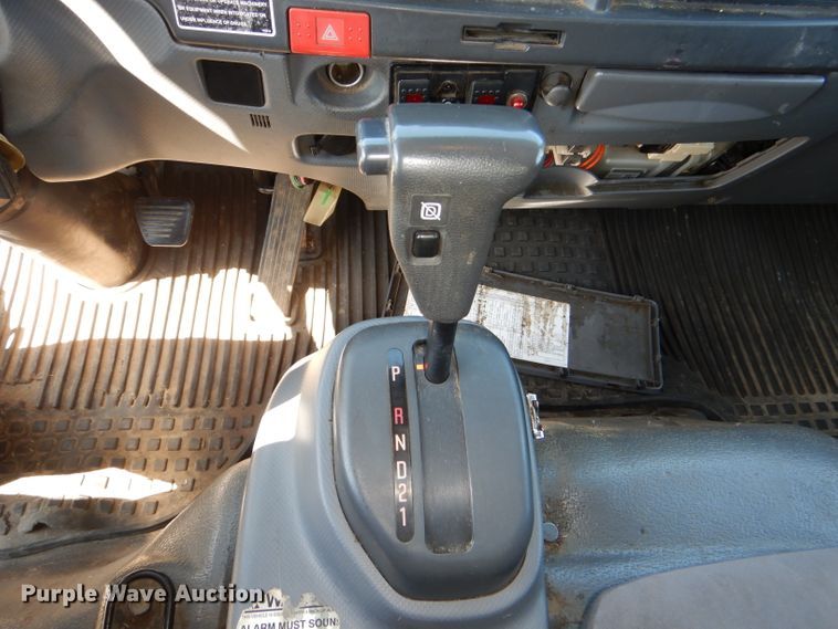 image for item DG4980 2012 Isuzu NQR refuse truck