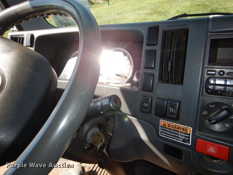 image for item DG4980 2012 Isuzu NQR refuse truck