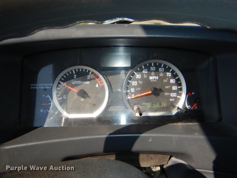 image for item DG4980 2012 Isuzu NQR refuse truck