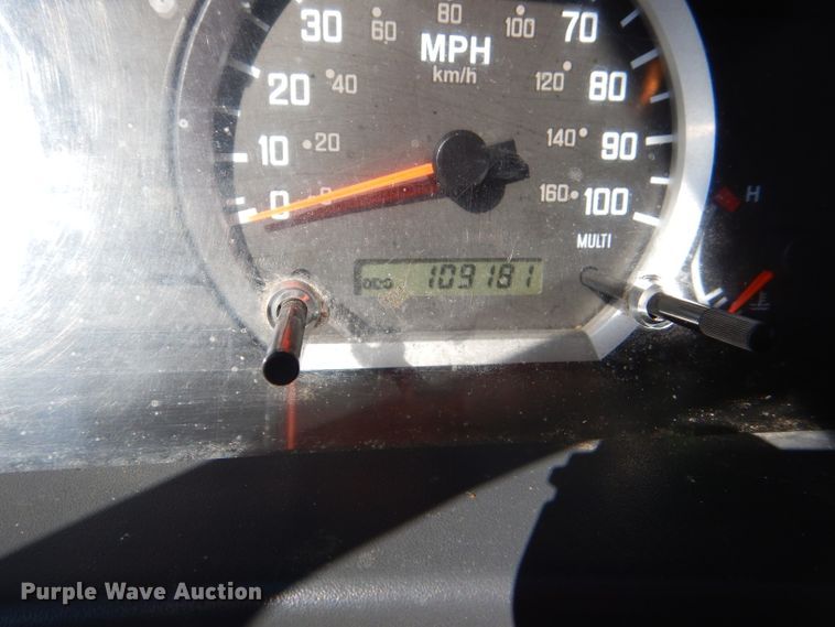 image for item DG4980 2012 Isuzu NQR refuse truck