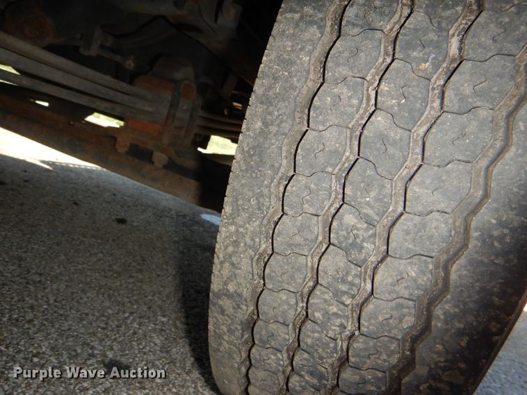 image for item DG4980 2012 Isuzu NQR refuse truck