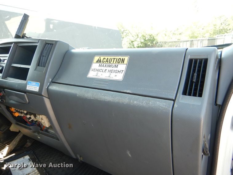 image for item DG4980 2012 Isuzu NQR refuse truck