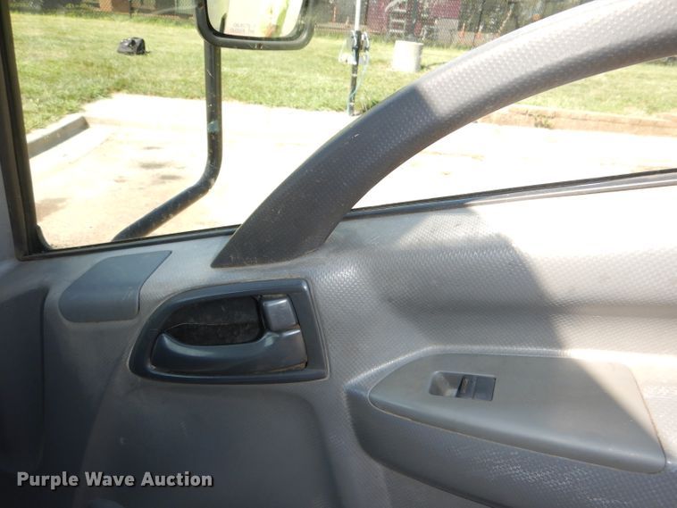 image for item DG4980 2012 Isuzu NQR refuse truck