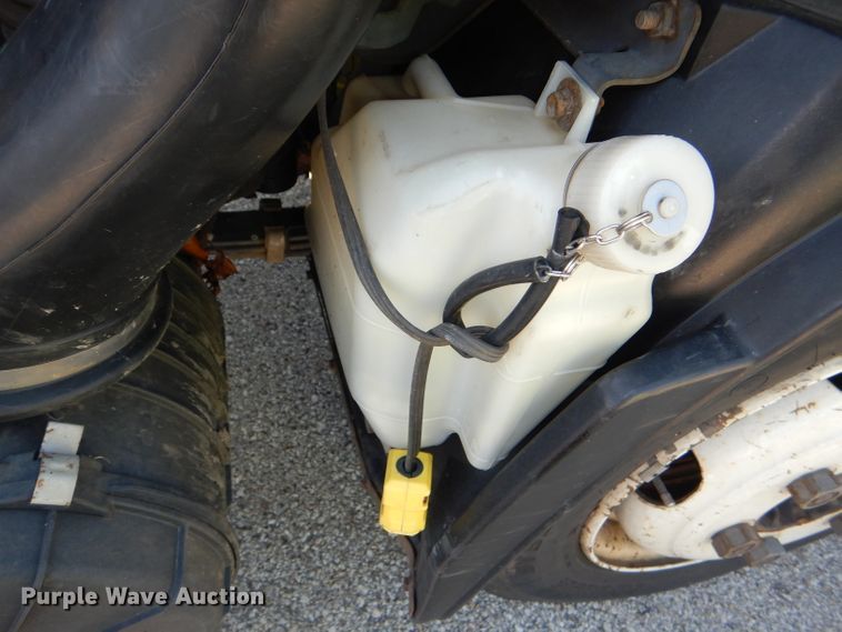 image for item DG4980 2012 Isuzu NQR refuse truck