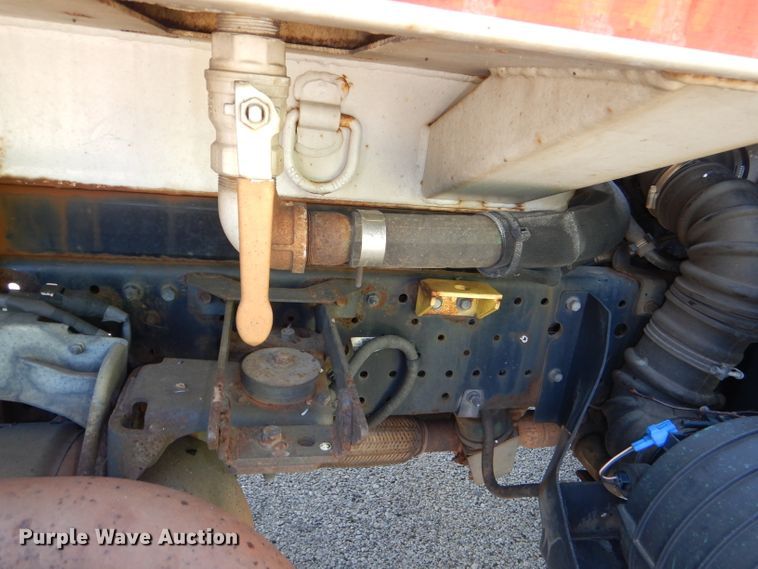 image for item DG4980 2012 Isuzu NQR refuse truck