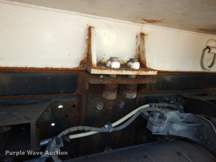 image for item DG4980 2012 Isuzu NQR refuse truck