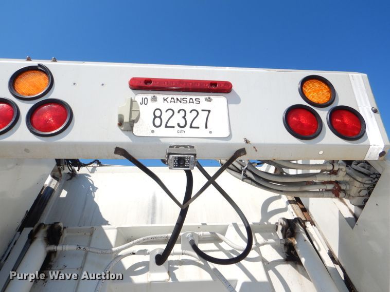 image for item DG4980 2012 Isuzu NQR refuse truck