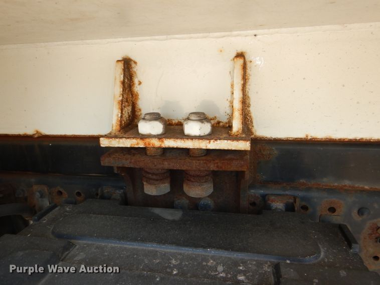 image for item DG4980 2012 Isuzu NQR refuse truck