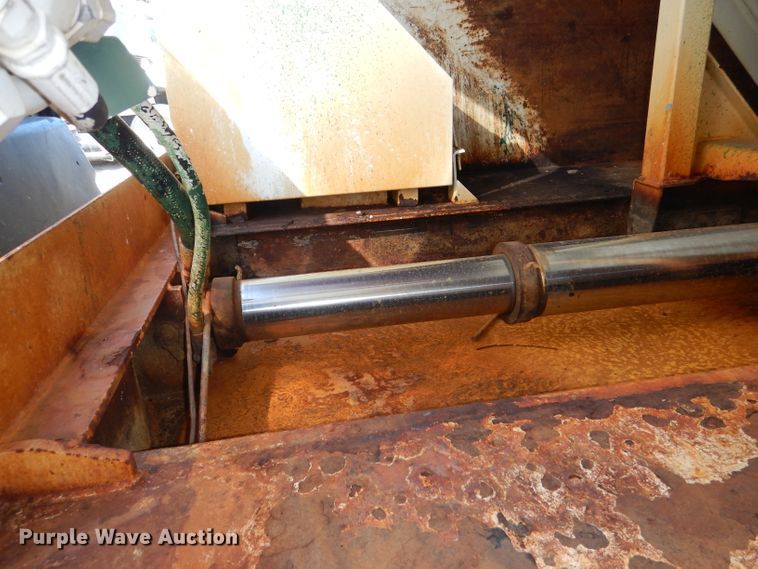 image for item DG4980 2012 Isuzu NQR refuse truck